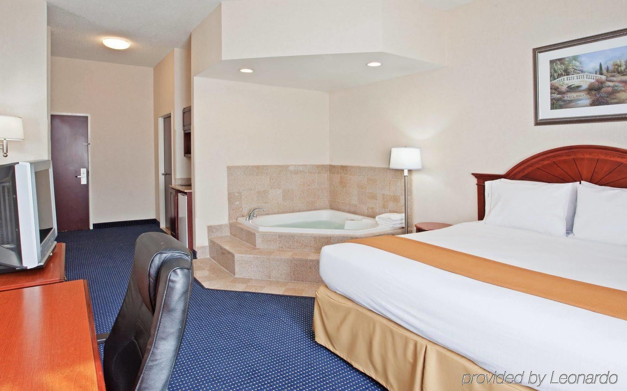 Holiday Inn Express Hotel & Suites Cleveland-Richfield By Ihg Brecksville Quarto foto